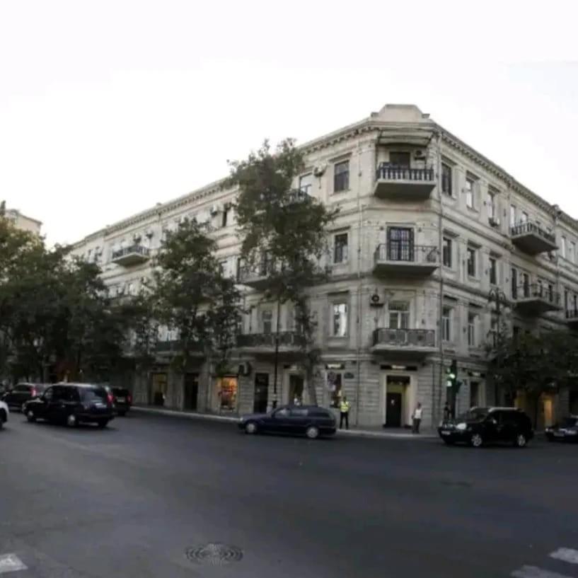 Central Apartment Baky Esterno foto